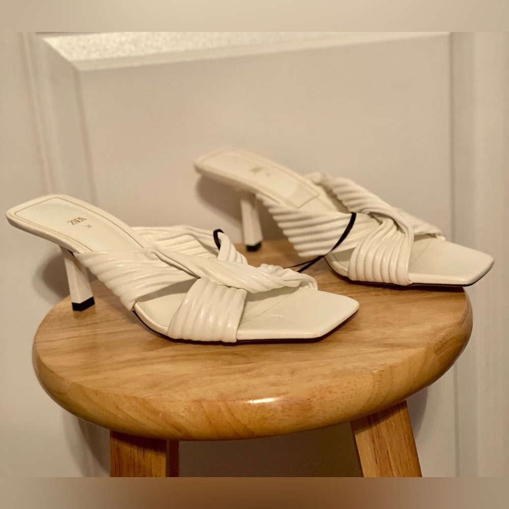 New Zara Must Have Spring/ Summer Sandals!
